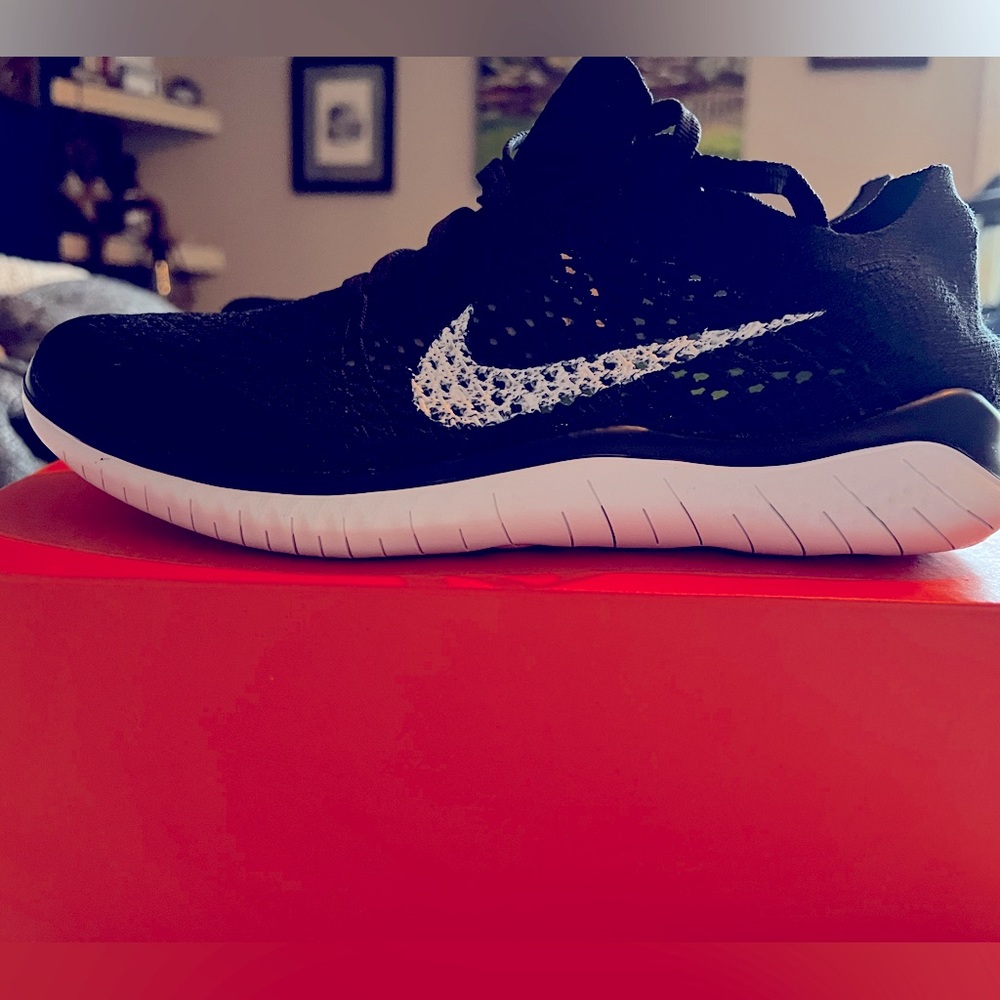 Brand New! Women’s Nike FlyKnit Sneaker 2018